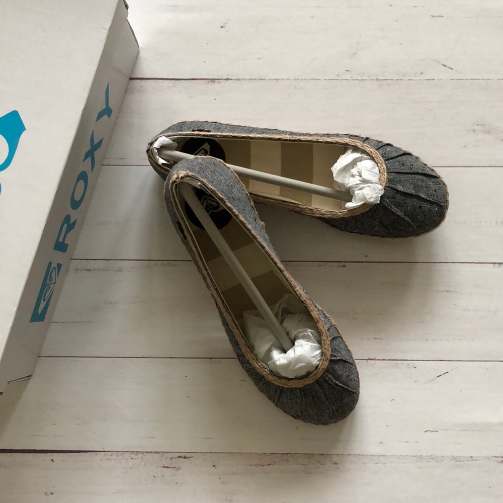 Brand New Roxy Flats